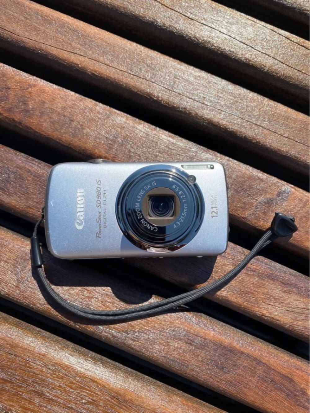 Canon PowerShot SD980 IS Digital ELPH 12.1MP Digital Camera